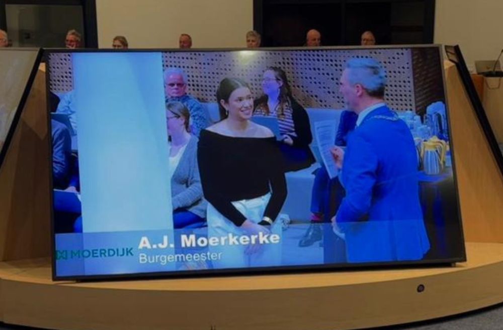 Fijnaartse Shenna Westbroek (19) nieuw burgerraadslid van de gemeente Moerdijk