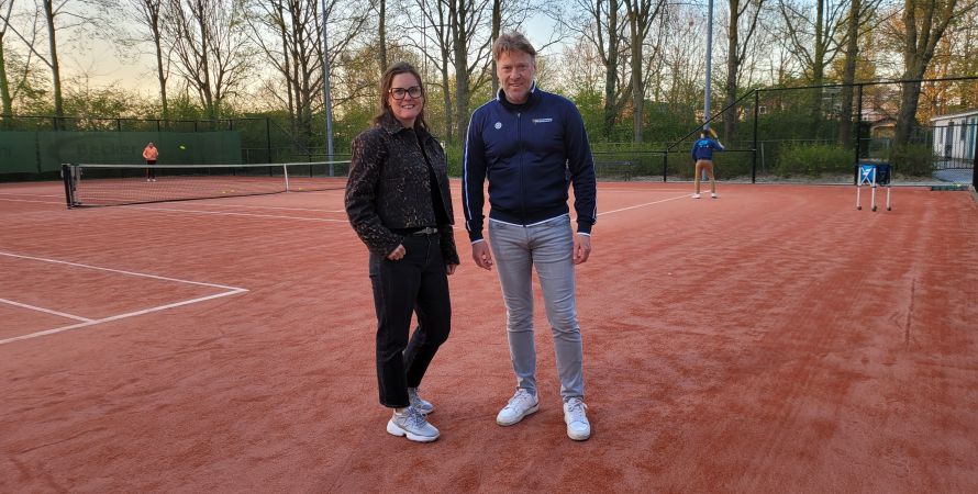 Tennisvereniging Fijnaart viert het gouden jubileum