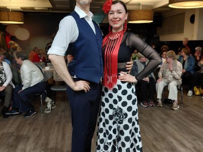 Dansduo Los Flamencos te gast bij Vrouwenvereniging Fijnaart en Omstreken