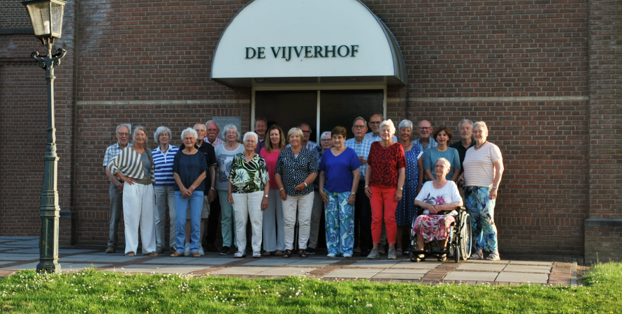 Interkerkelijk Koor Fijnaart viert 35 jaar met muzikale reis door de tijd