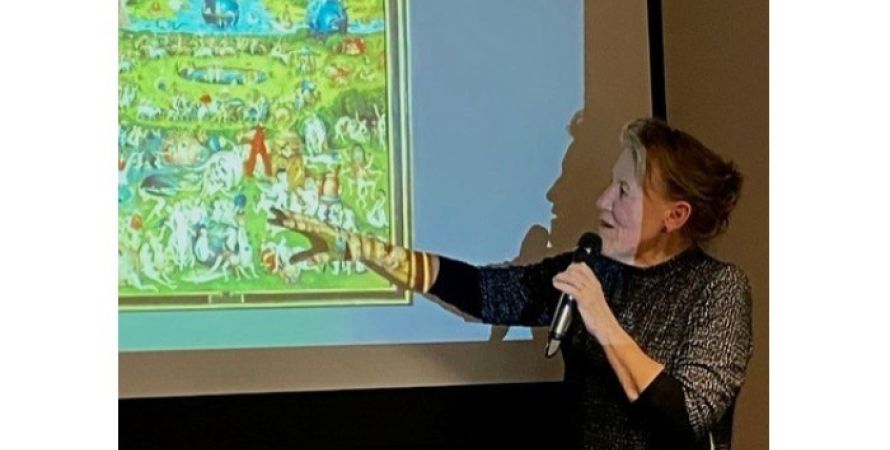 Kunstenaar Hanneke Adelaar te gast bij Vrouwenvereniging Fijnaart en Omstreken